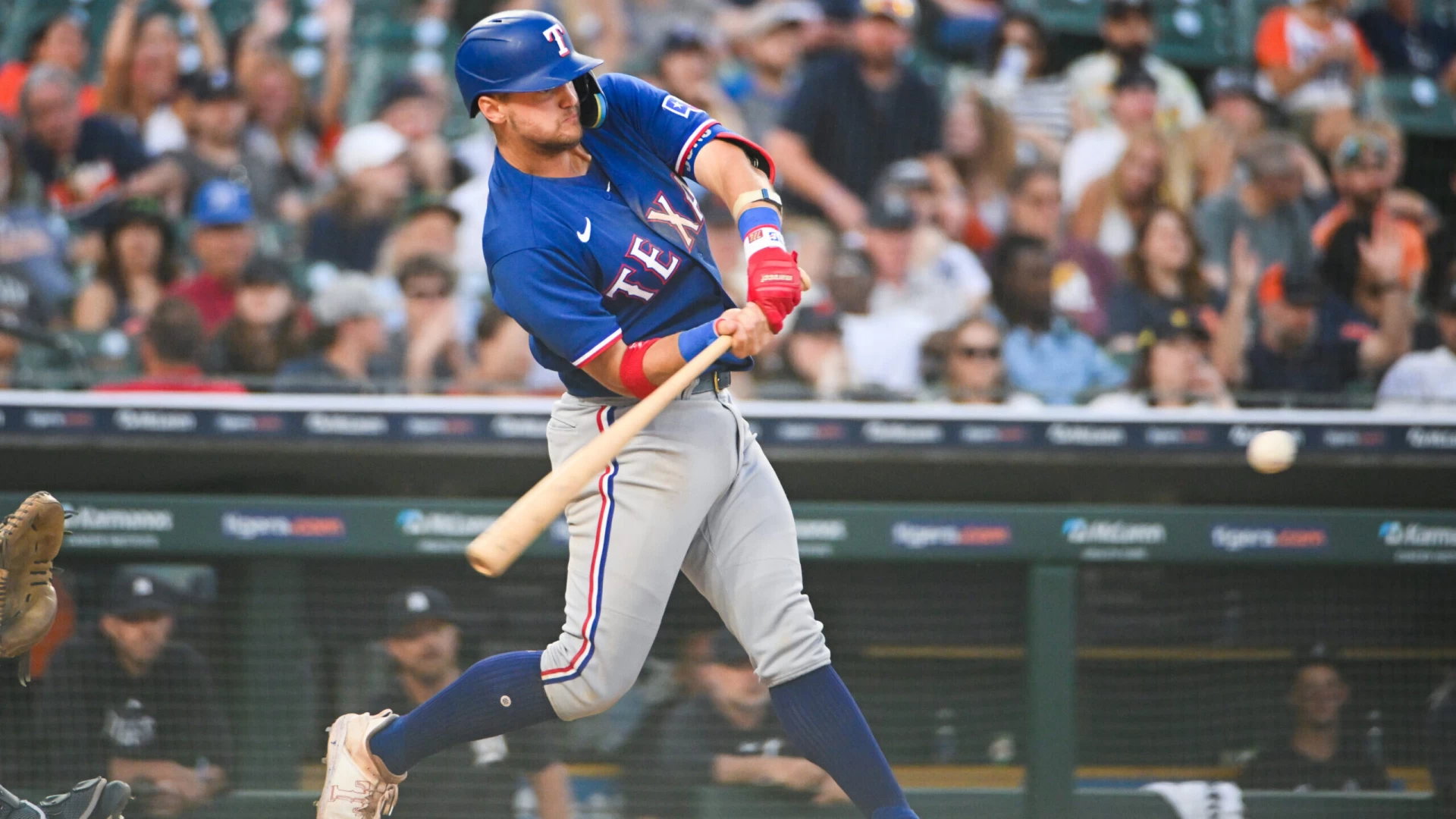 AL ROY Betting Insights: Jung, Yoshida and Henderson Battle