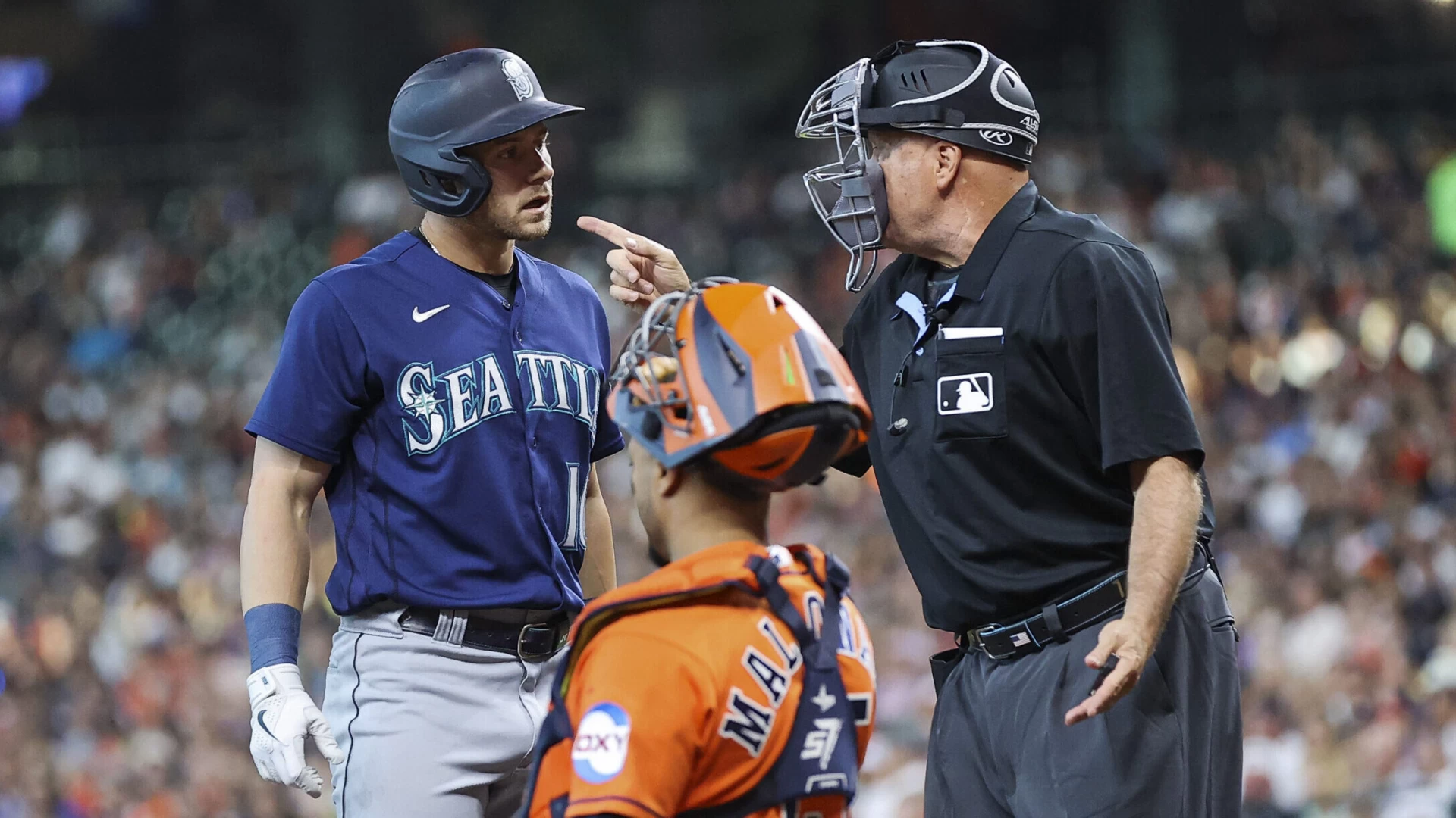 You Won’t Believe How Mariners’ Star Jarred Kelenic Broke His Foot