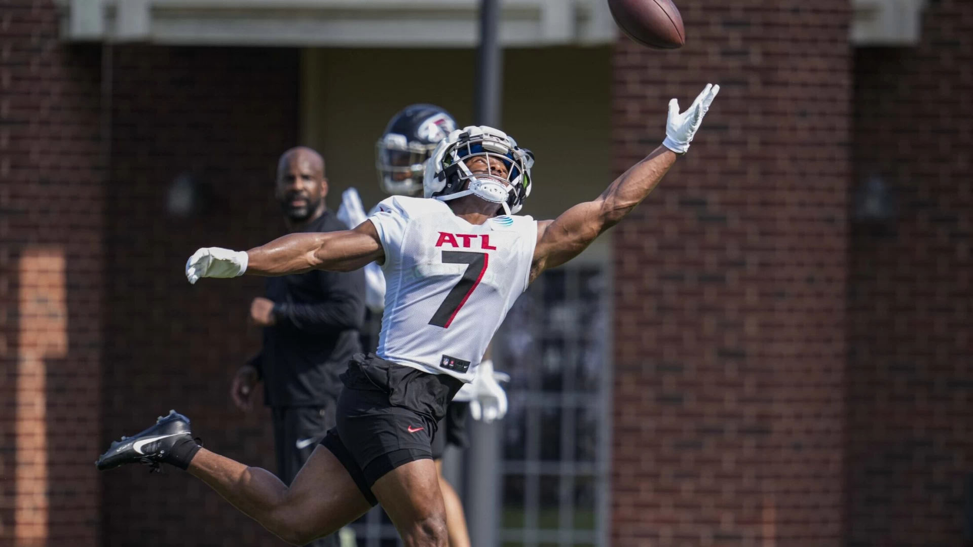 NFC South Futures Odds: Can Anyone Fly With the Falcons?