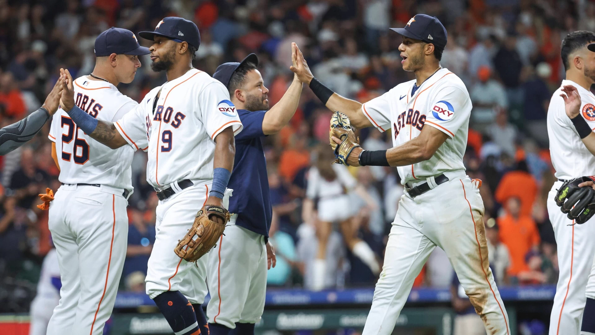 AL West Odds Update: Astros on Top, Rangers Back in Mix