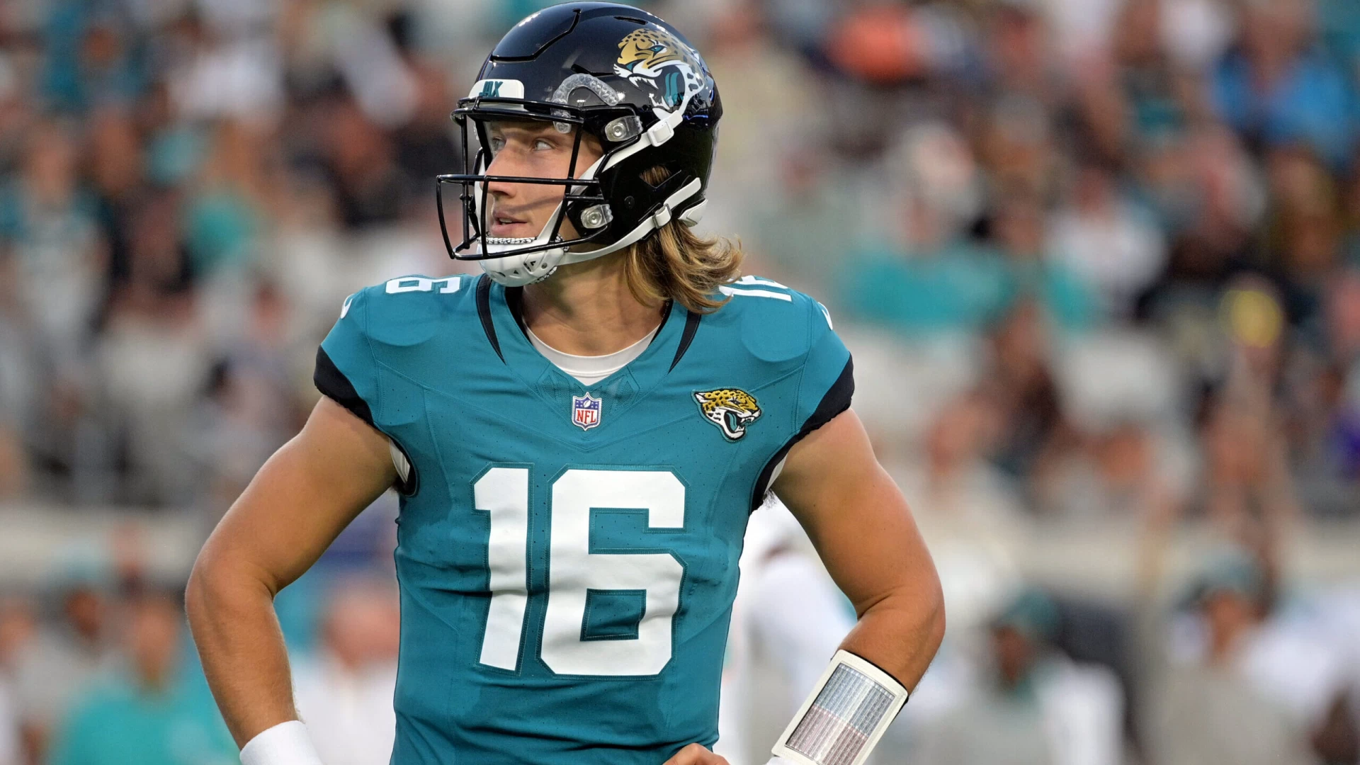 Jaguars Dominate Colts in Impressive 37-20 Victory
