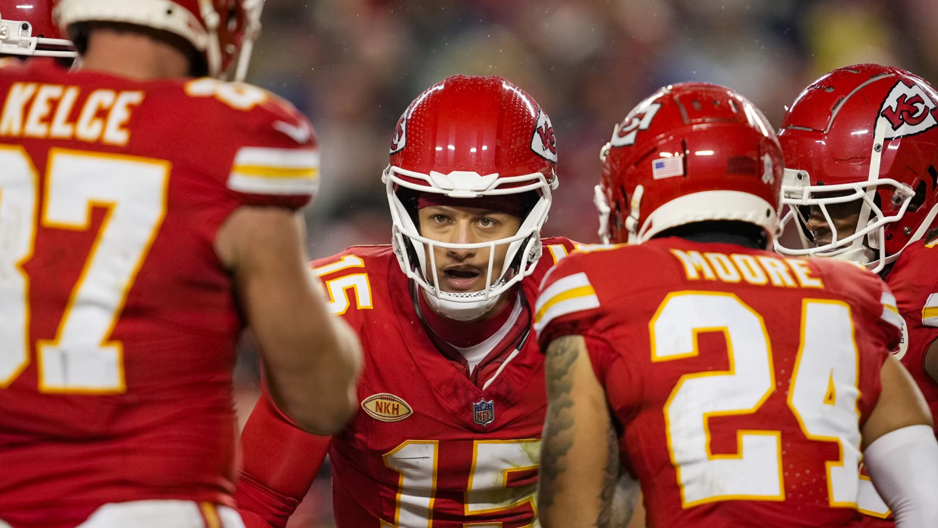 Chiefs vs. Raiders Showdown: Betting Odds & Predictions