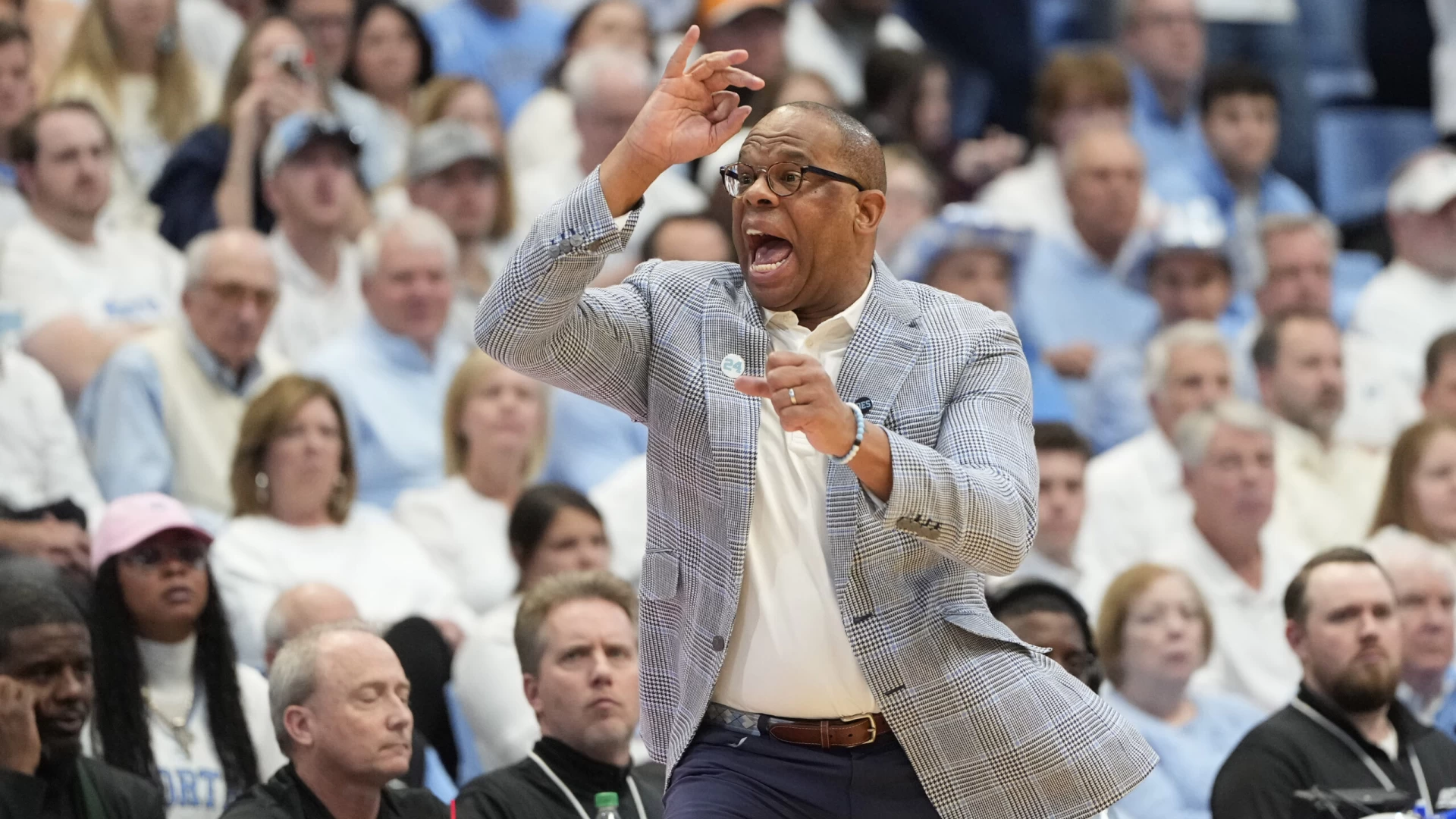 Top 20 NCAAB Clash: UNC Takes Down Tennessee in Chapel Hill