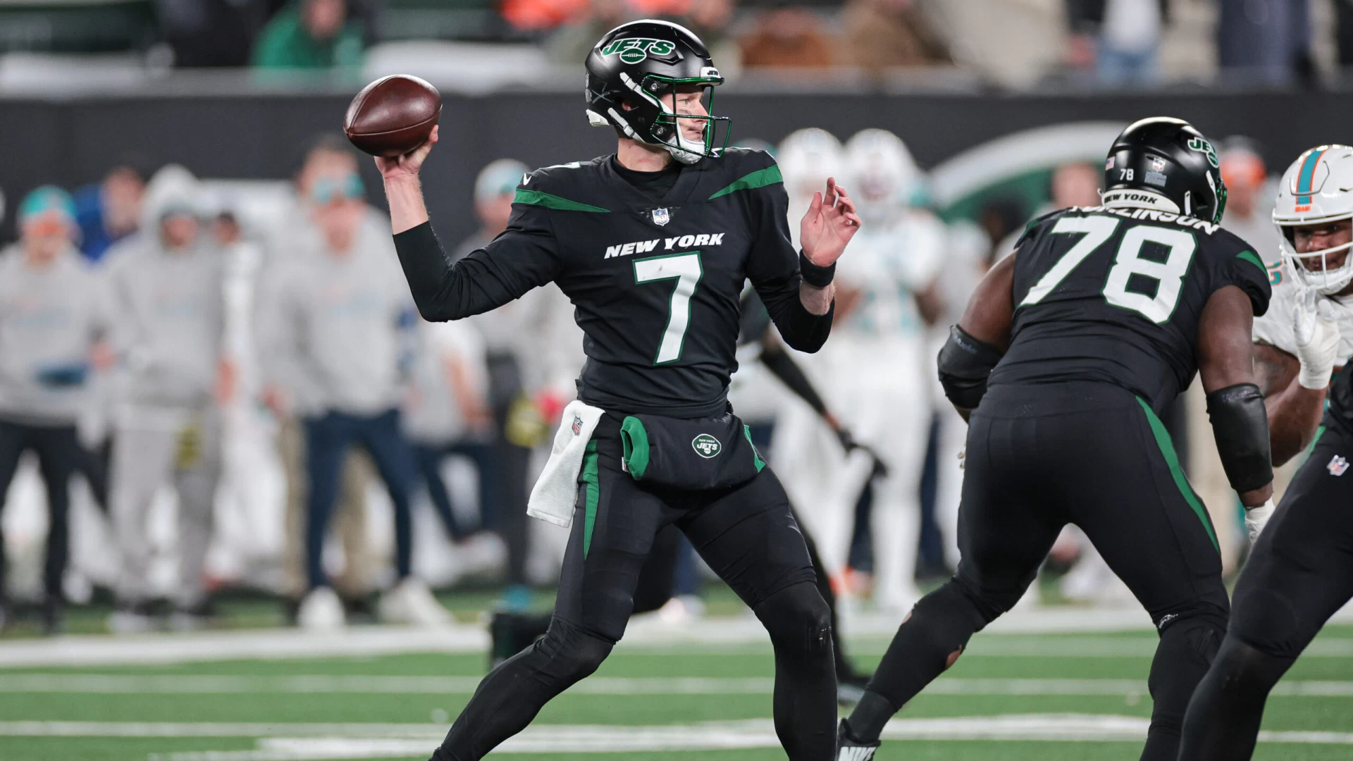 Jets-Falcons Weather Forecast: Temperature, Rain, & Wind in New Jersey