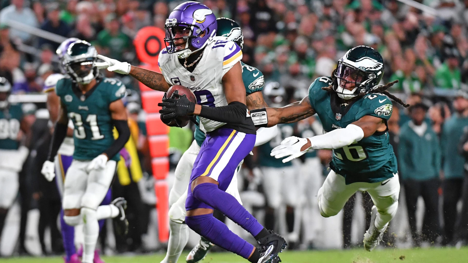 Minnesota Vikings Eye Playoff Push as Justin Jefferson Returns Against Raiders