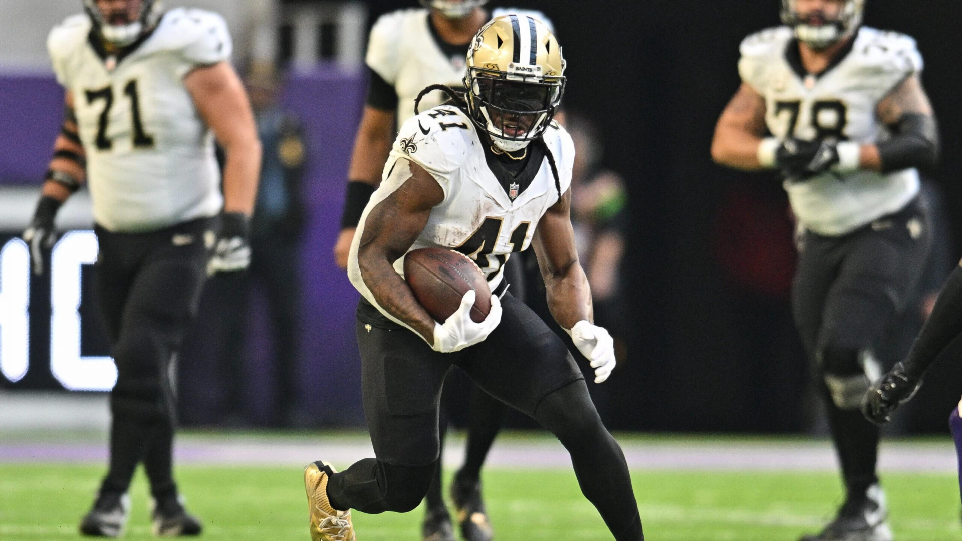 Betting on Saints’ Alvin Kamara in Week 14 Clash vs. Panthers