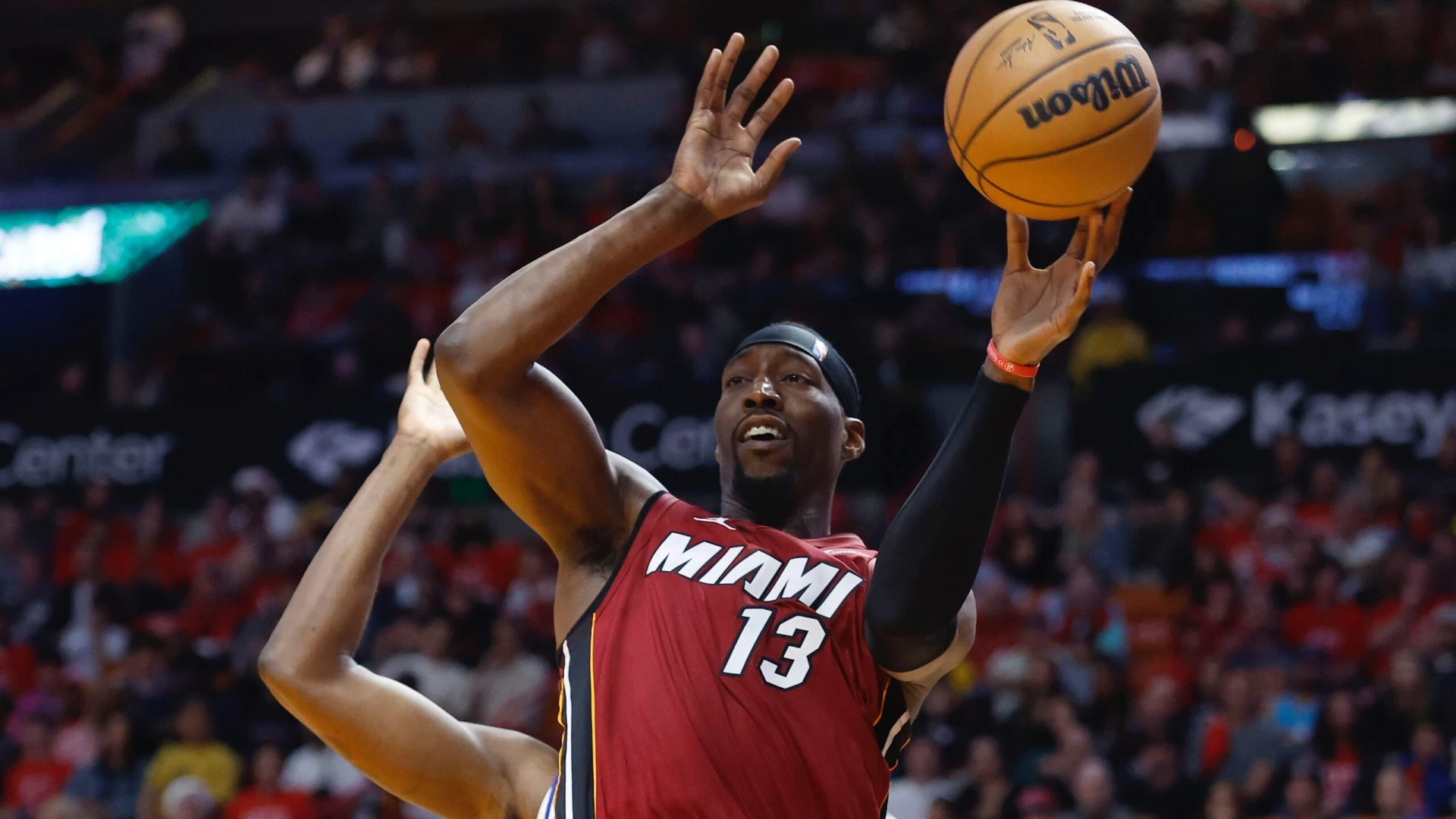 Miami Heat vs. Los Angeles Lakers: +296 SGP