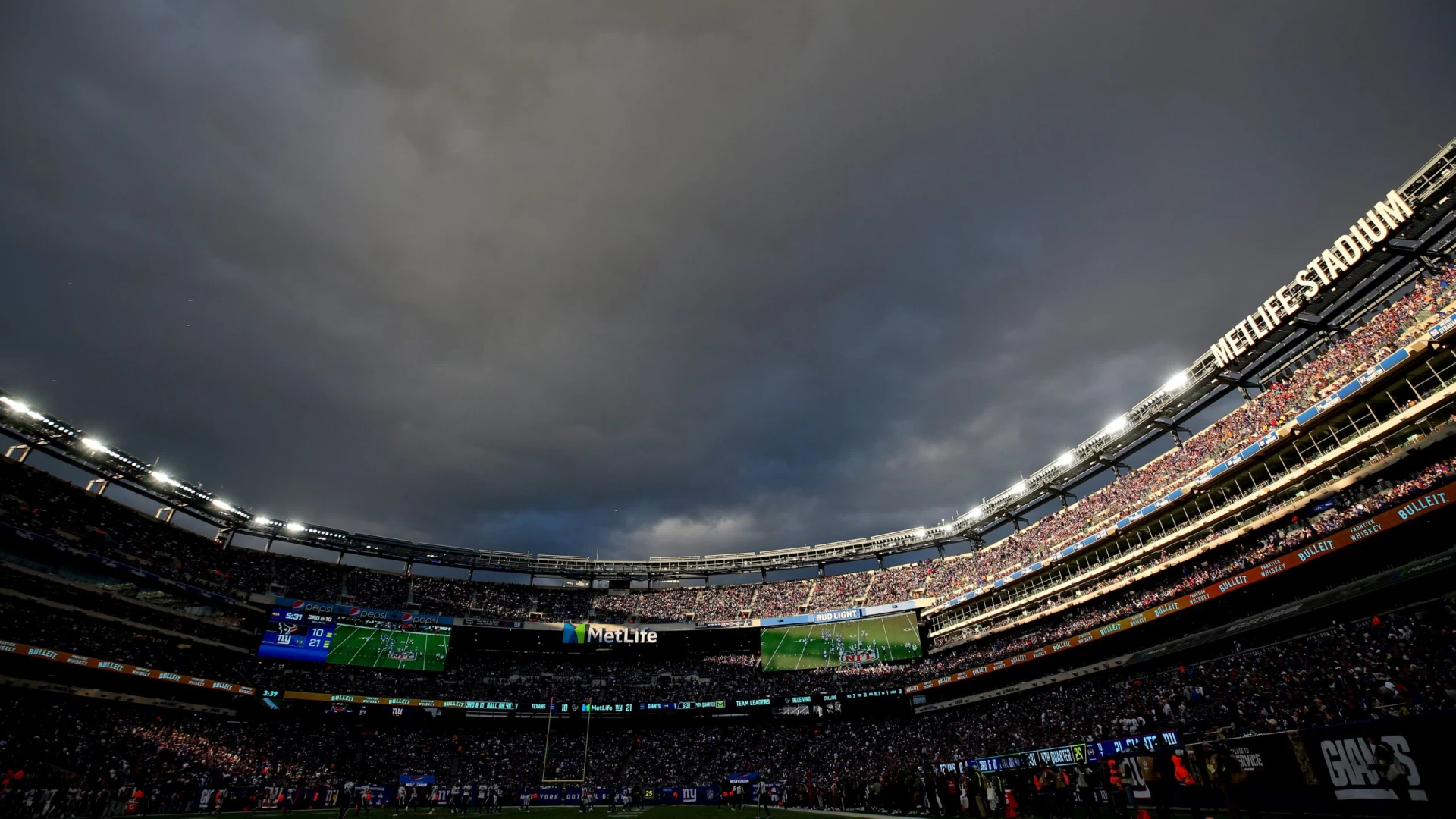 Eagles-Giants Weather Forecast: Temperature, Rain, & Wind in East Rutherford