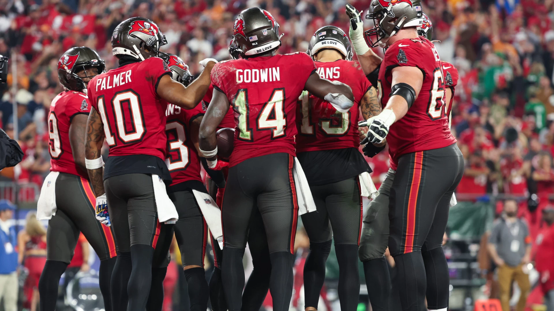Underdog Buccaneers Upset Eagles in Wild Card Showdown