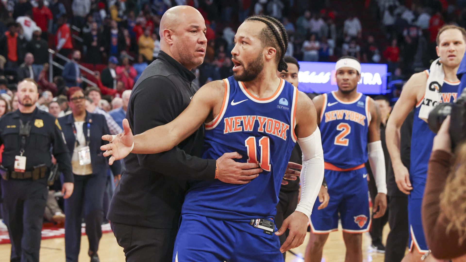 Knicks’ Fatigue and Controversial Calls: A Recap of the Houston Rockets Clash