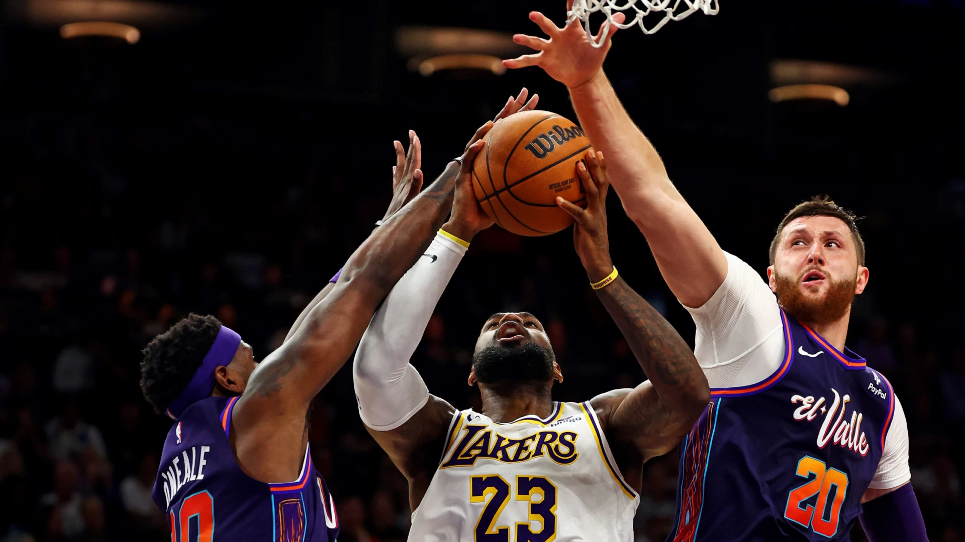 Balancing Act: Lakers Fall to Suns Despite Stellar LeBron James Outing