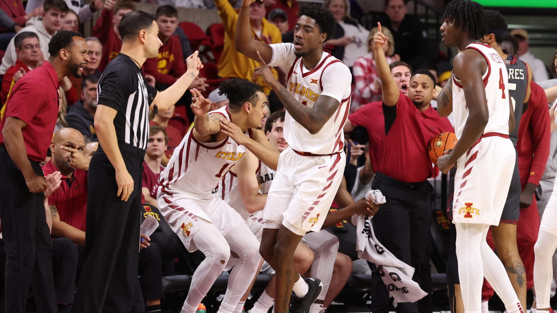 Iowa State Dominates Oklahoma with Stellar Defense