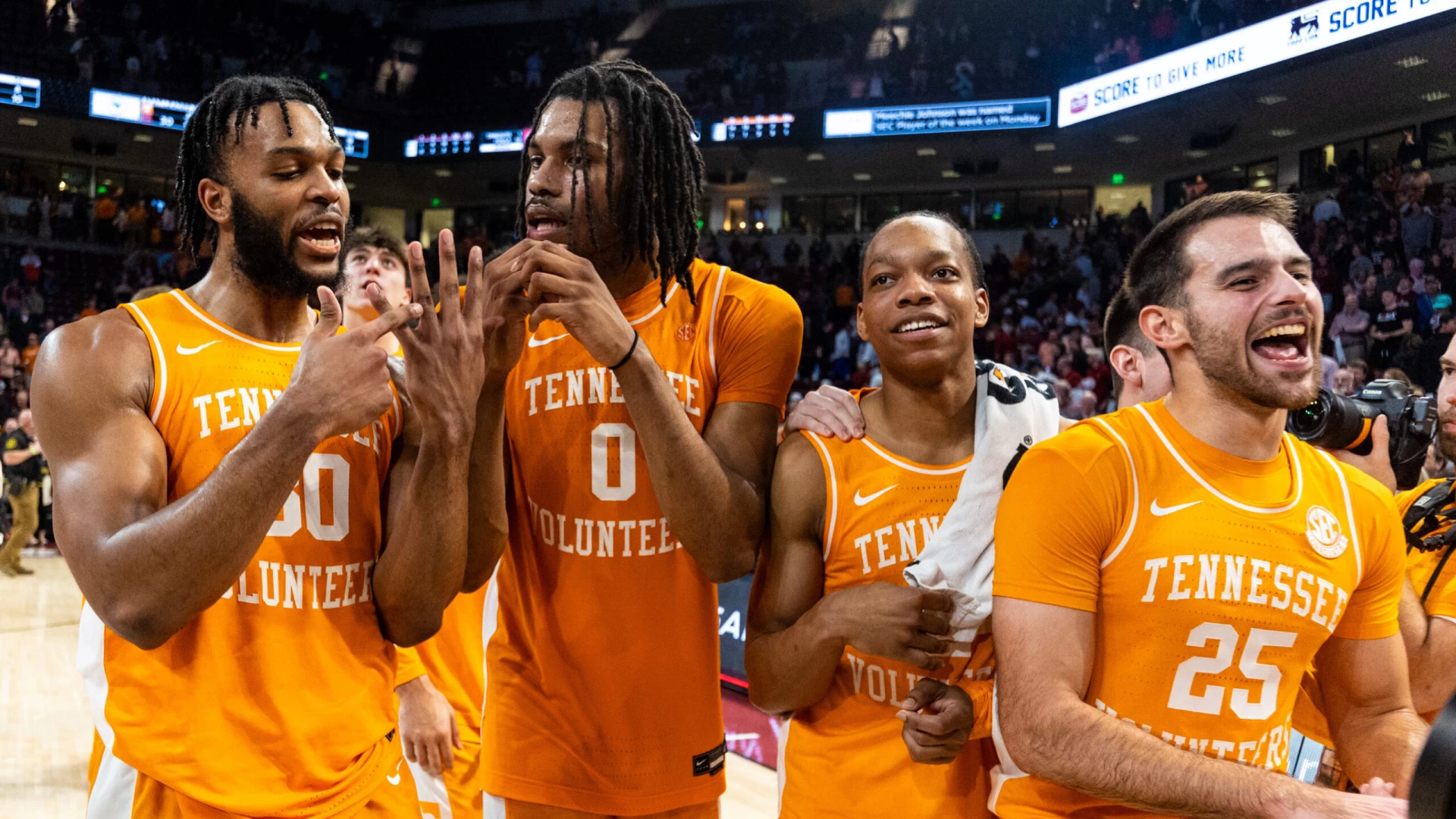 Tennessee Volunteers Secure SEC Title with Victory Over South Carolina