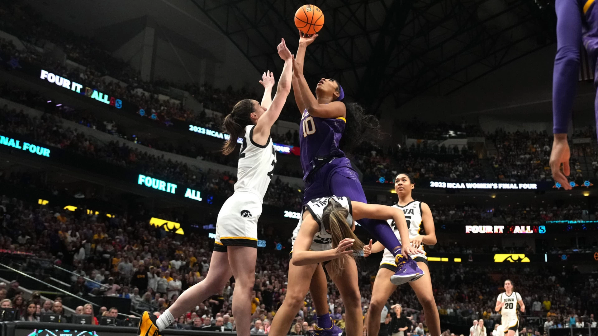 Clark vs. Reese: Star Power Lights Up Iowa vs. LSU NCAA Matchup