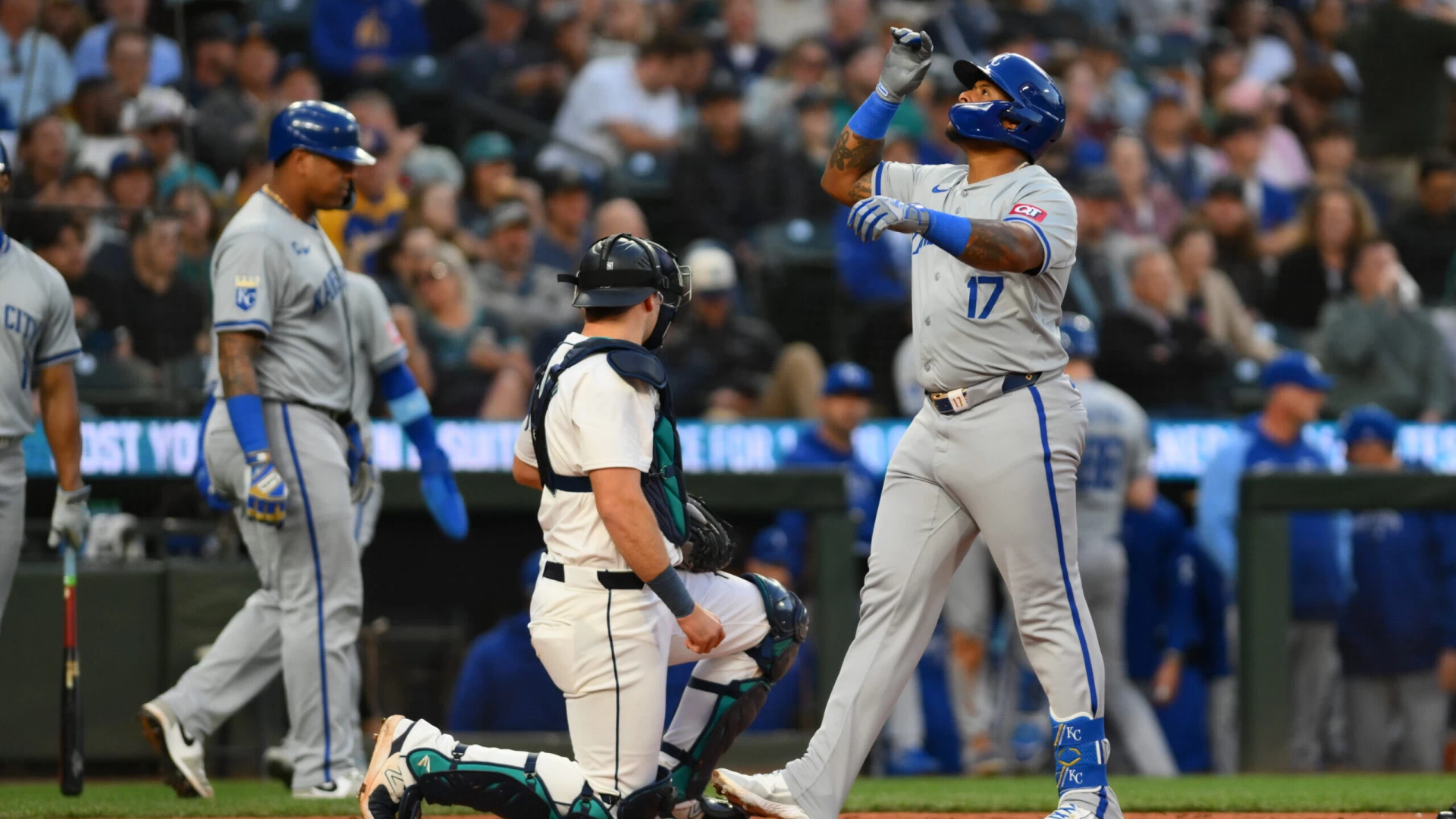 Royals Shock Mariners 4-2, Boost Season Record