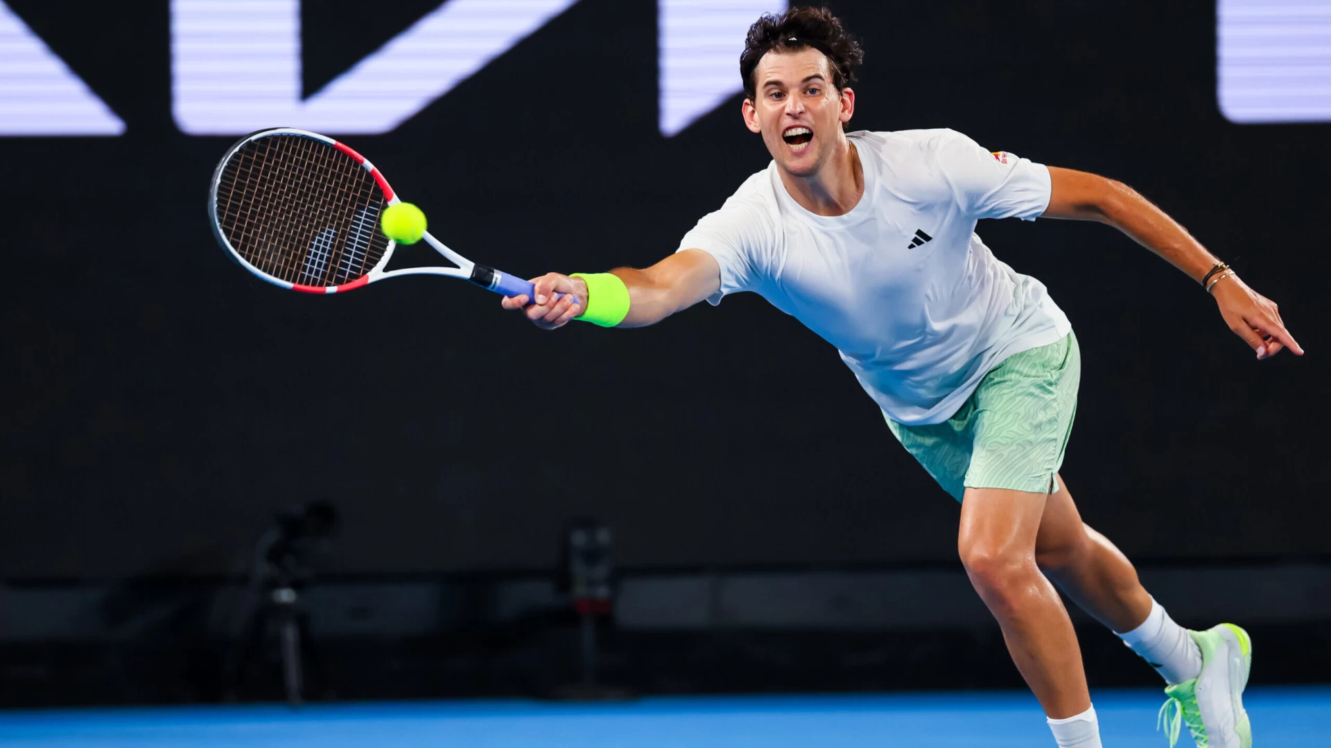 Dominic Thiem Begins French Open Farewell with Comeback Victory