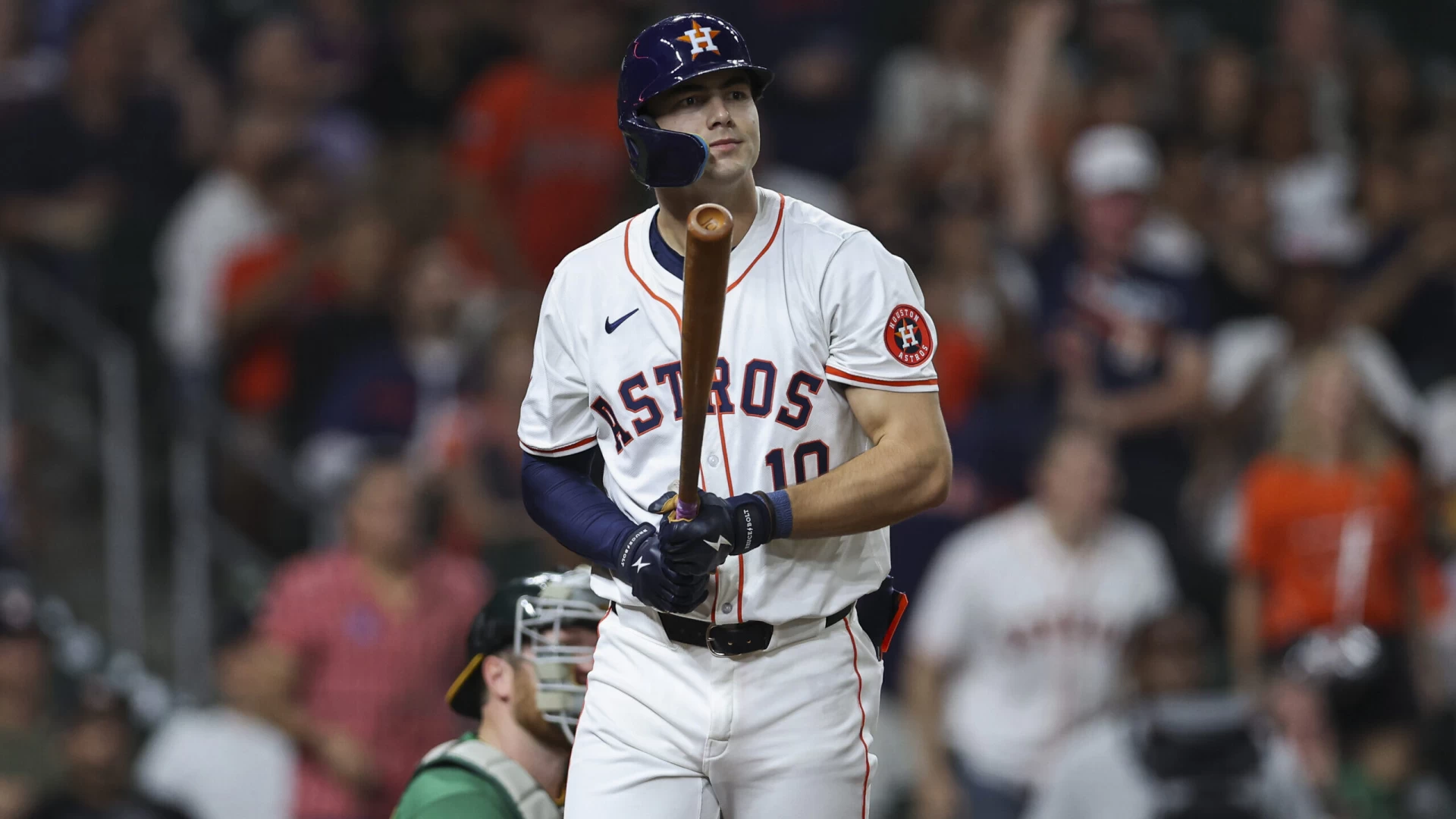 Astros Face Critical Roster Decision in Pursuit of Playoffs