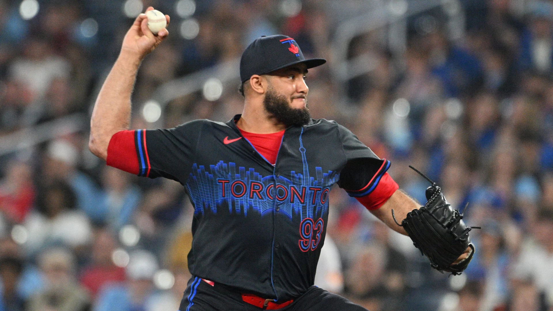 Jordan Romano Injury Thrusts Yimi Garcia Into Closer Role