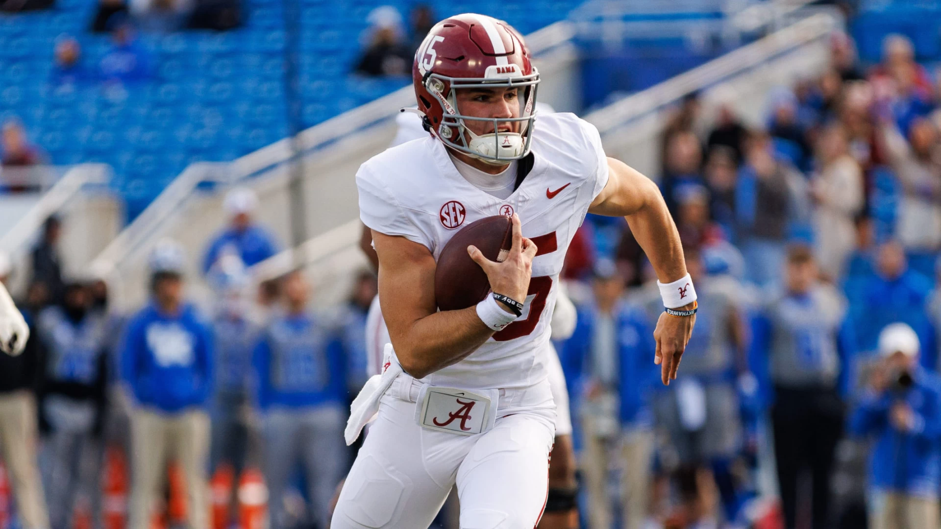 Where to Watch Texas-Oklahoma, Georgia-Alabama, & Other Marquee College Football Matchups