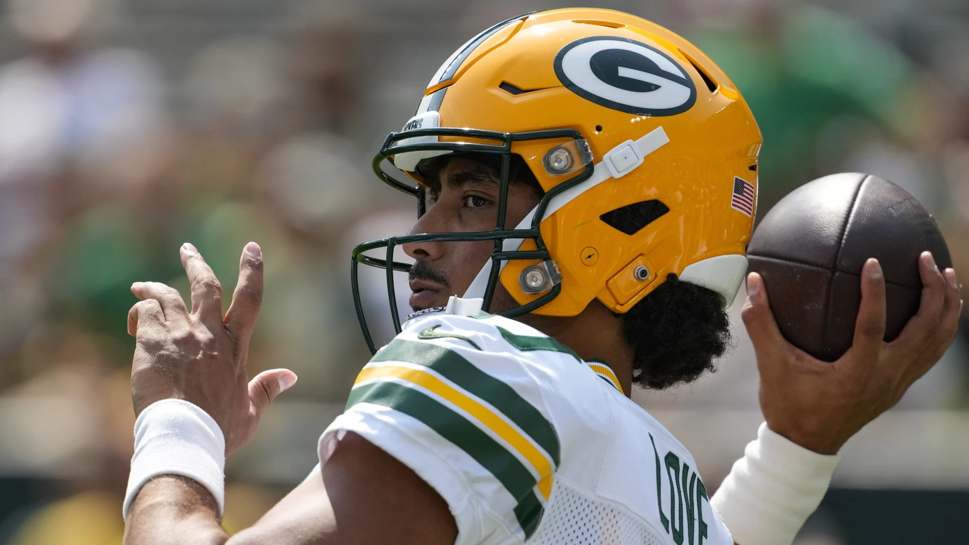 NFL Expands to Fridays: Green Bay Packers vs Philadelphia Eagles in Brazil