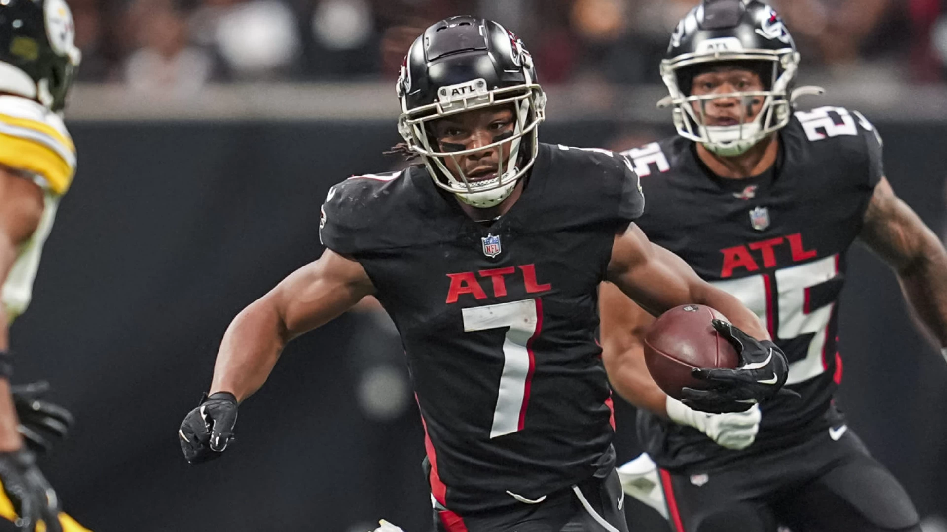 Where to Stream MNF Falcons vs. Eagles: NFL Streaming Listings and Odds