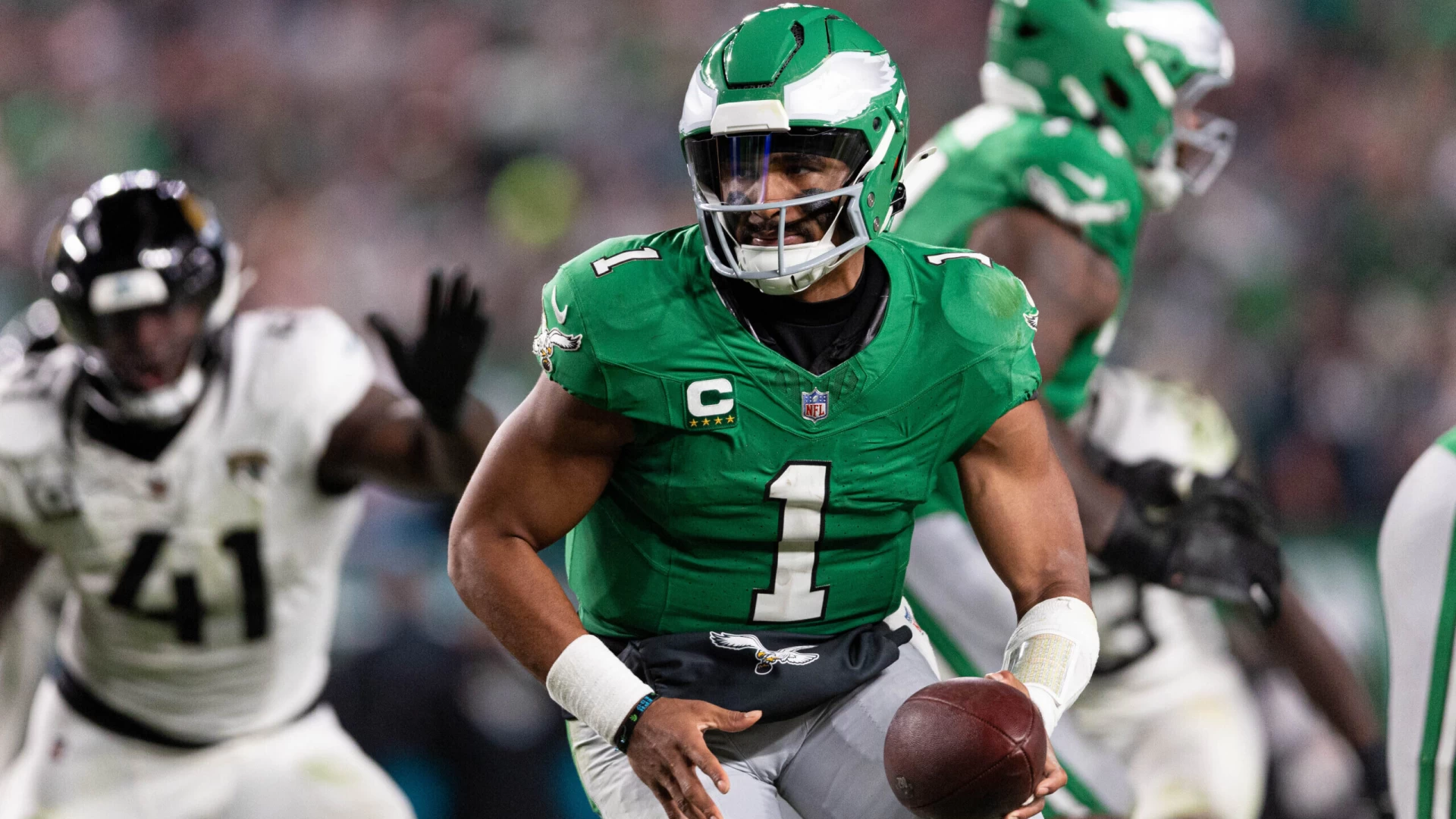 NFL Week 10 Betting: Eagles Face Cowboys in NFC East Tilt