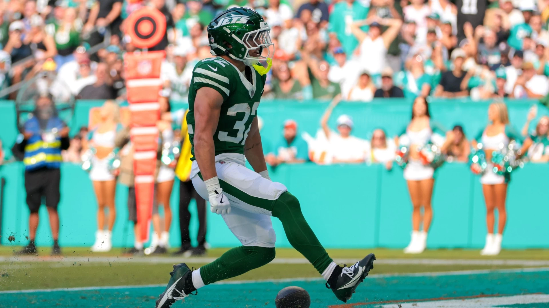 Isaiah Davis of the New York Jets Shines in NFL Game