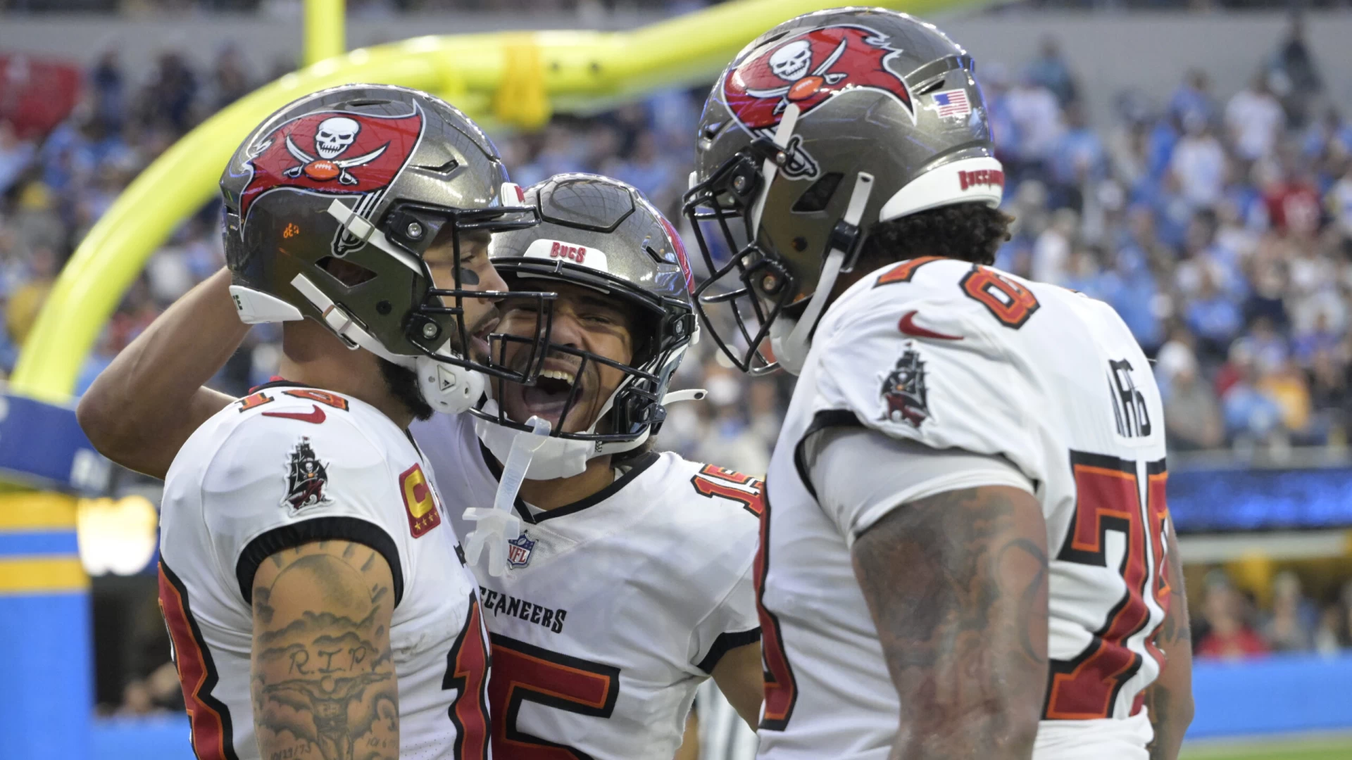 NFL Week 17 Predictions | Sunday Picks Today, Best Bets