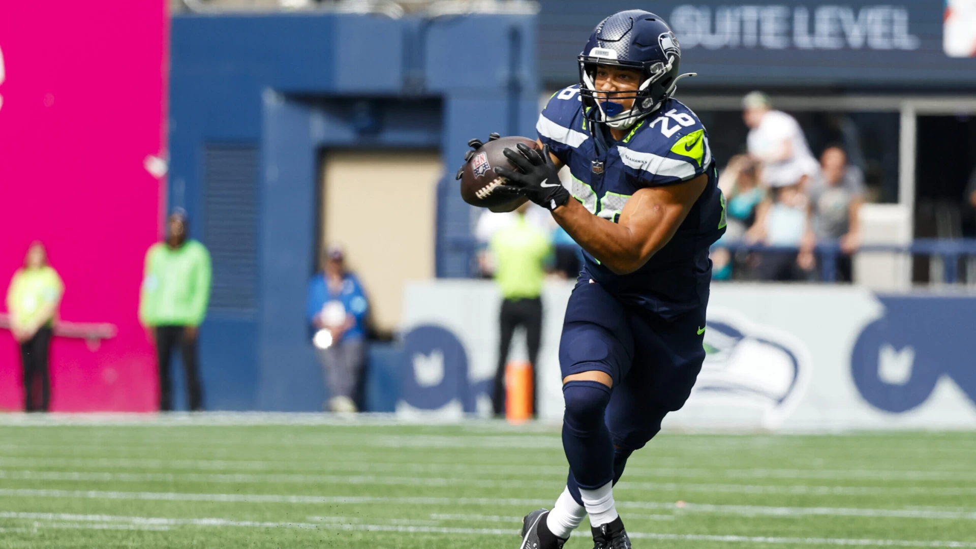 Week 18 NFL DFS: RB Gems and Value Picks for Winning Lineups