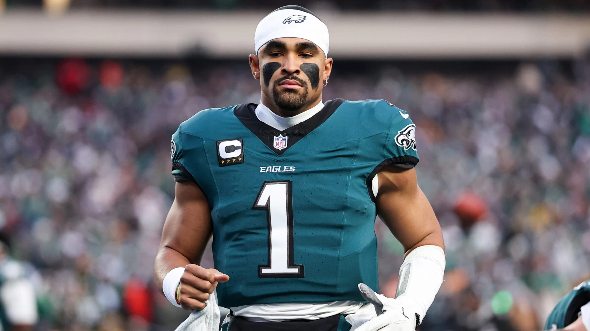 Jalen Hurts & Saquon Barkley Power a Dangerous Eagles’ Offense