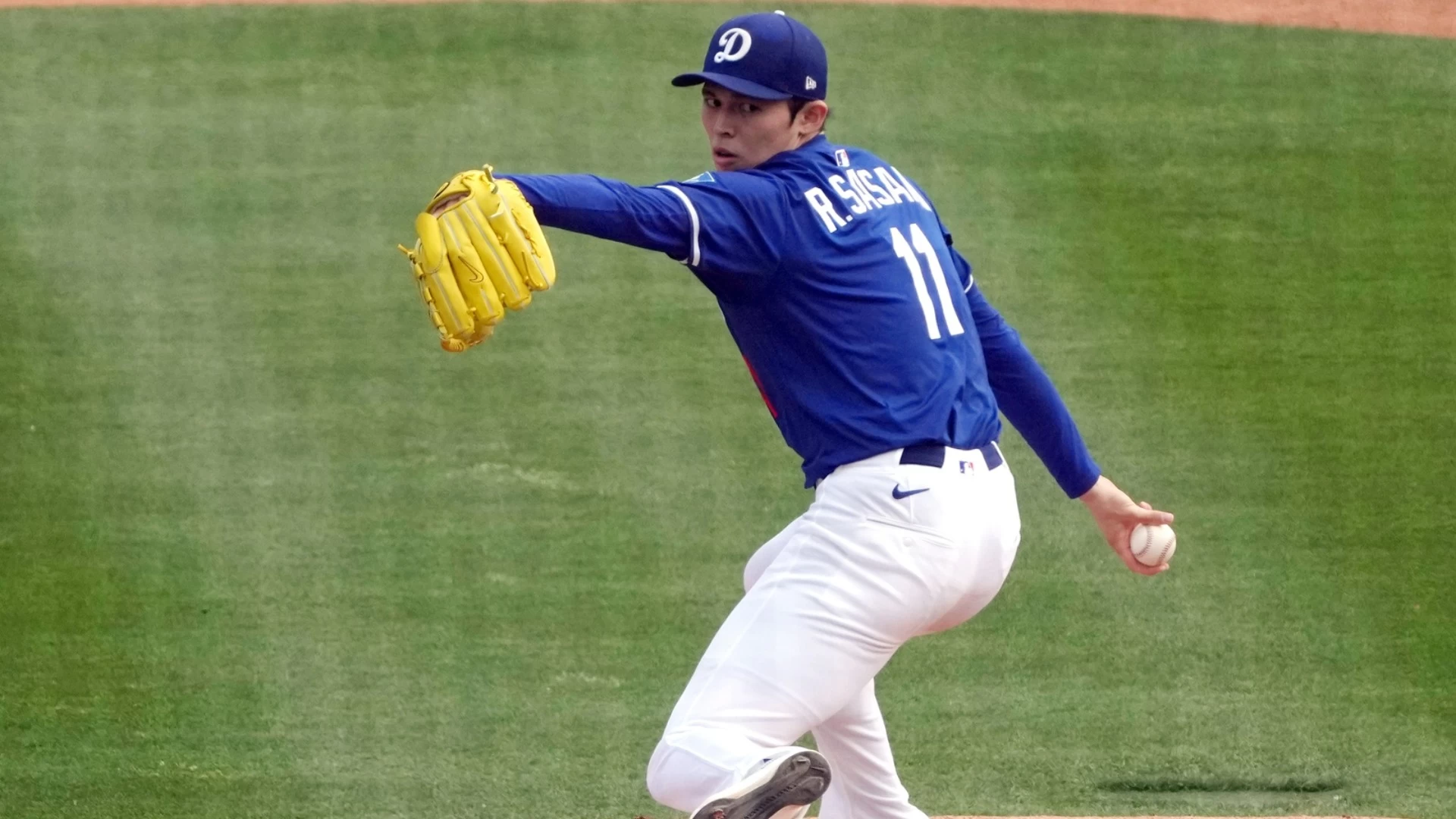 Rising Fantasy Baseball Star Roki Sasaki of the Los Angeles Dodgers: A Detailed Analysis