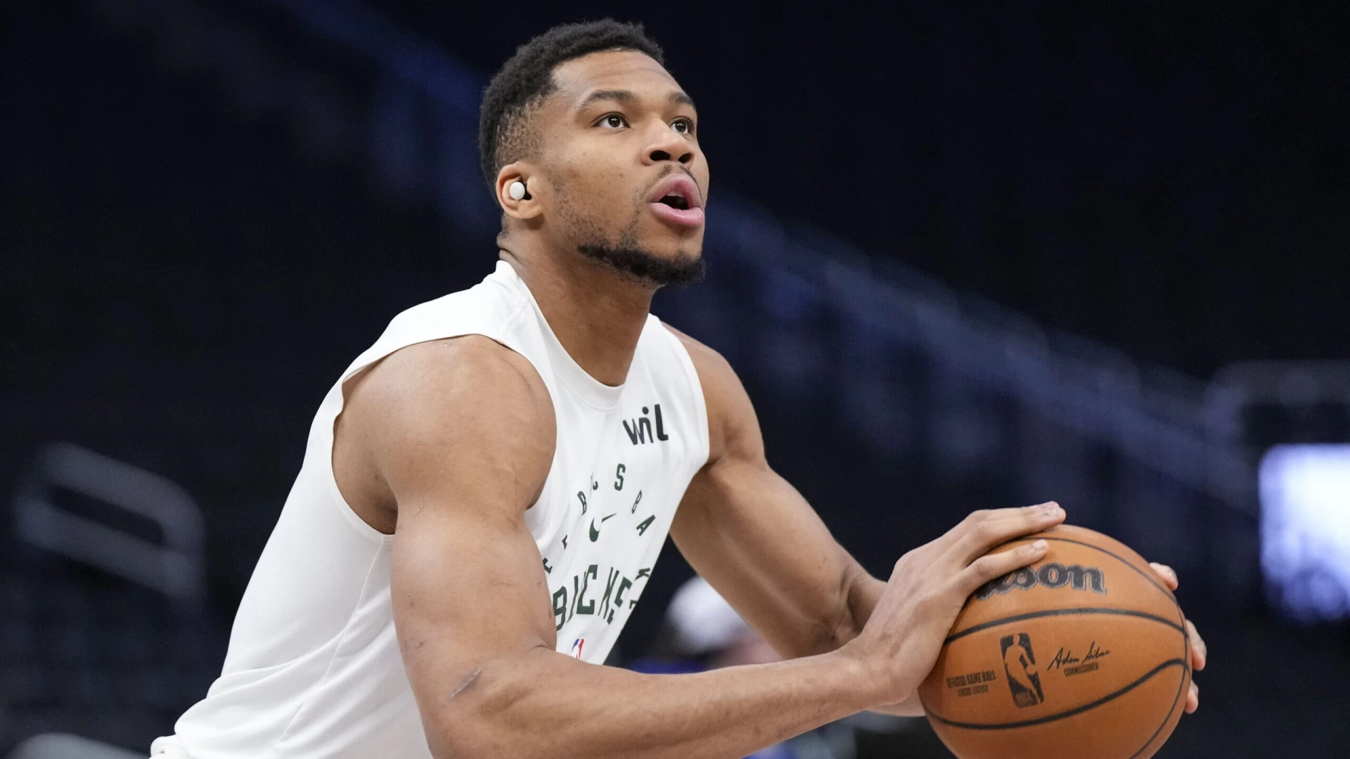 Is Giannis Antetokounmpo Playing Today? Milwaukee Bucks vs Golden State Warriors