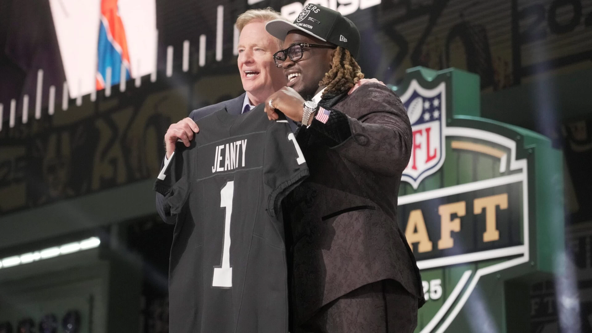 Raiders Nab Heisman Finalist RB Ashton Jeanty With 6th Pick