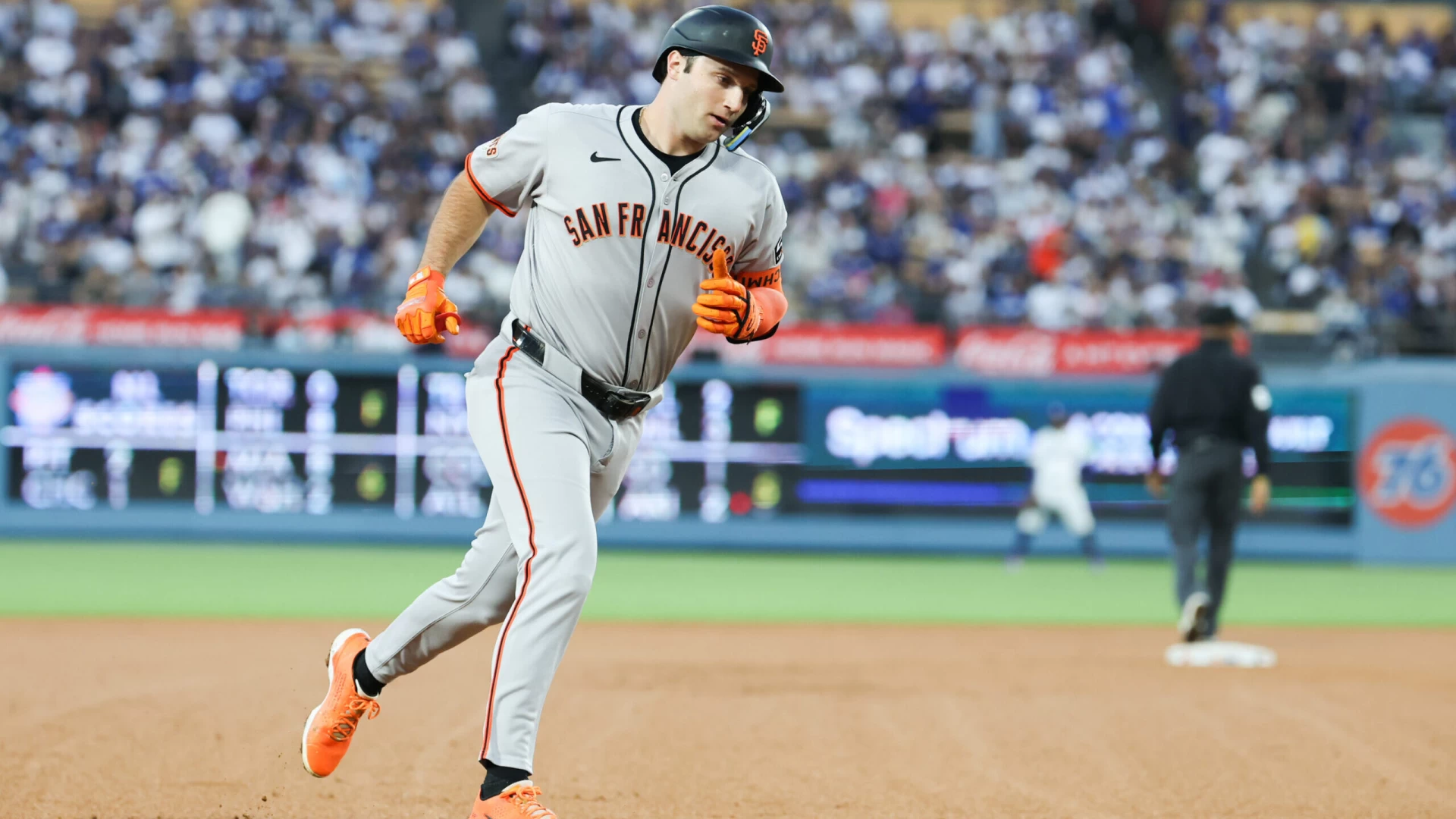 Can the Giants Stun the Dodgers on Sunday Night Baseball?