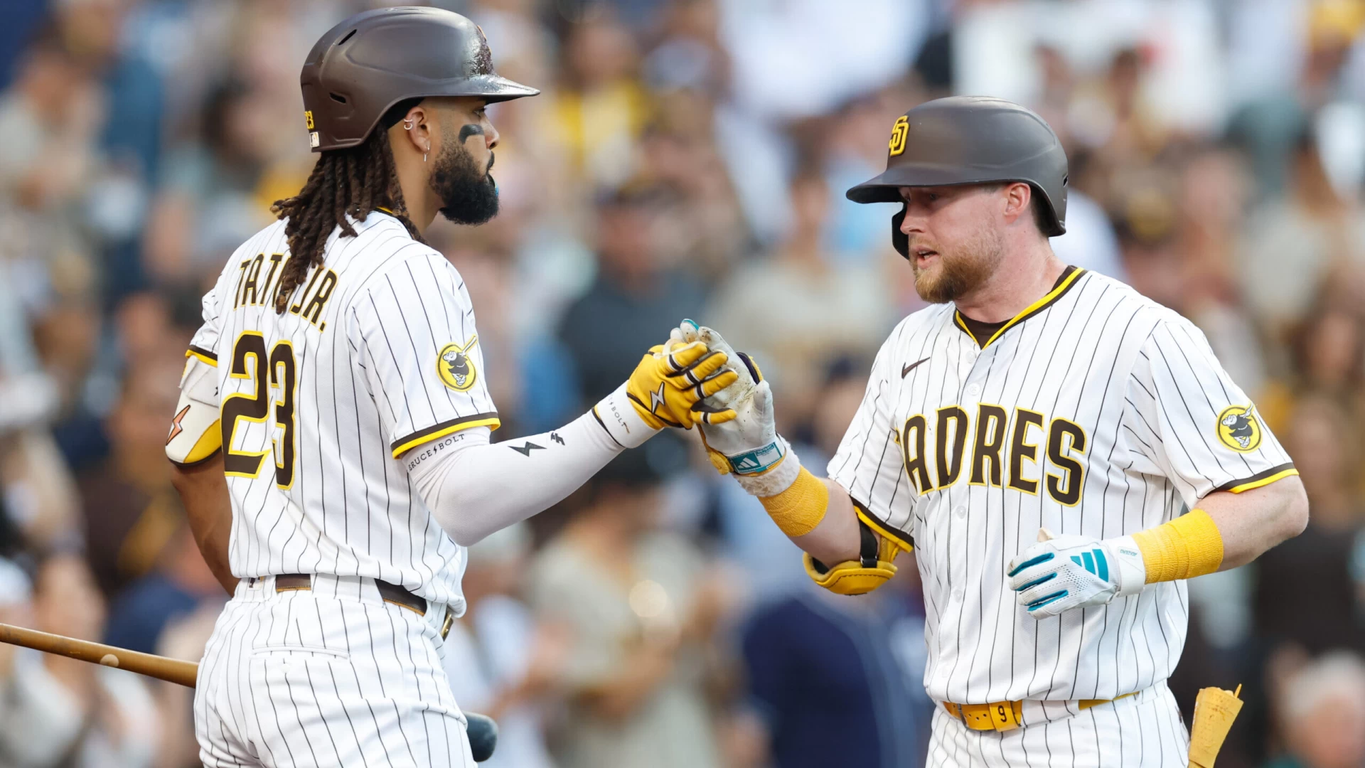 Rangers vs Padres Betting Preview: Padres Favored on Sunday Night