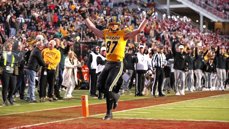 Ranking the Top 60 College Football Tight Ends for 2025