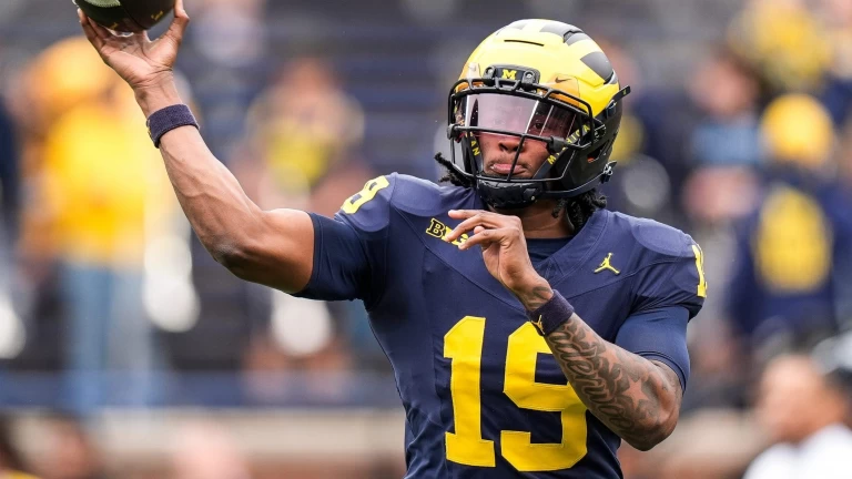 CBS Sports Ranks Big Ten Quarterbacks From Best to Worst