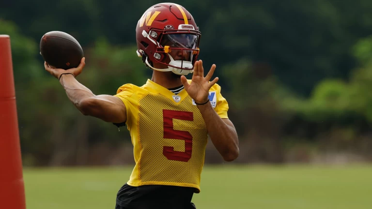 Top 10 Fantasy QBs for 2025, According to ESPN Projections