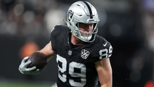 Elite Tight Ends to Target in 2025 Fantasy Football & NFL Betting