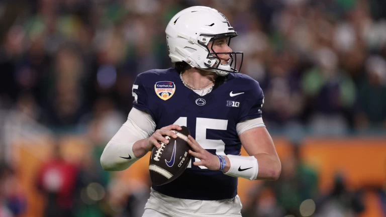 Ranking Every Projected Starting College Football Quarterback for 2025