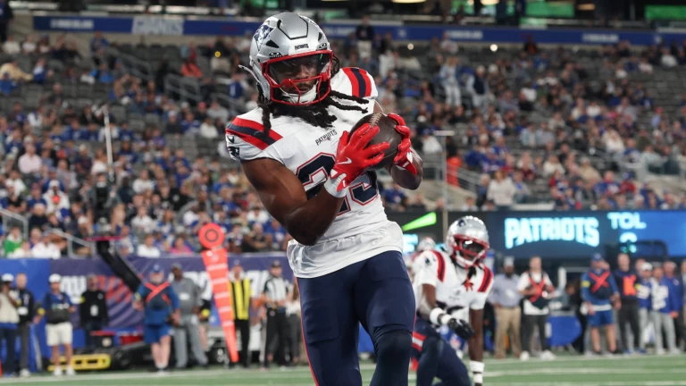10 NFL Veterans Who Might Not Survive Final Roster Cuts