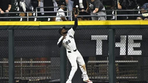 Ranking the Top 5 MLB Free Agent Center Fielders for 2025 Offseason