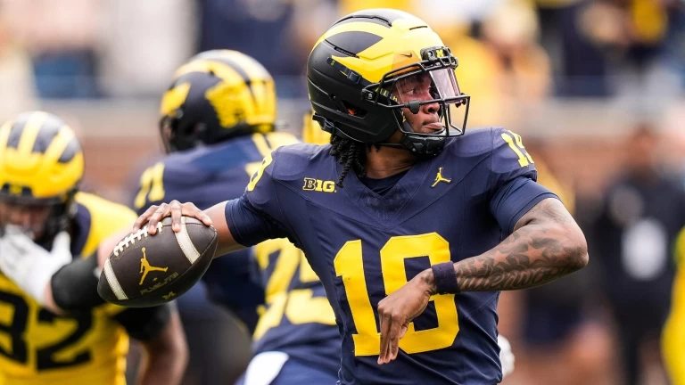 ESPN Ranks Top 5 Freshmen to Watch in College Football Week 1