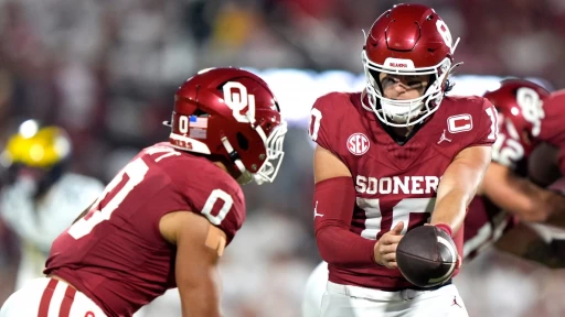 12-Team College Football Playoff Bracket Based on ESPN’s Projections