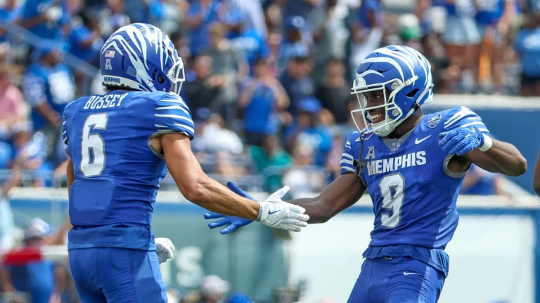 12-Team College Football Playoff Bracket Based on ESPN’s Projections