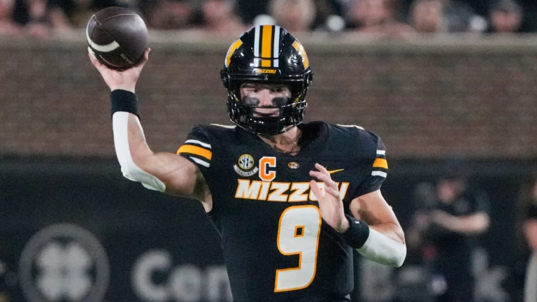 ESPN Ranks College Football's 15 Unbeaten Teams by Remaining Strength of Schedule