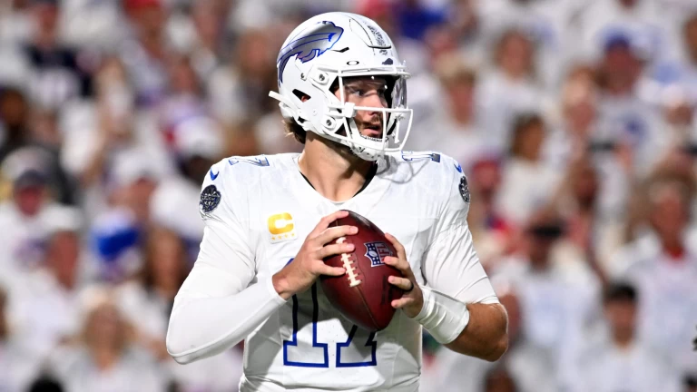 Power Ranking the Top 10 NFL Quarterbacks Right Now After Week 5