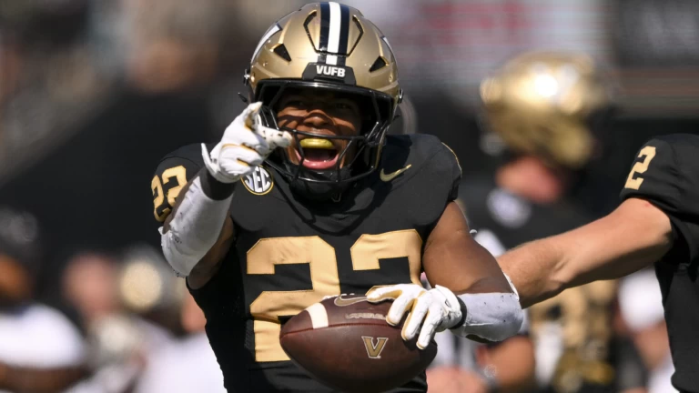 Week 9 College Football Predictions for All 19 Top 25 Matchups