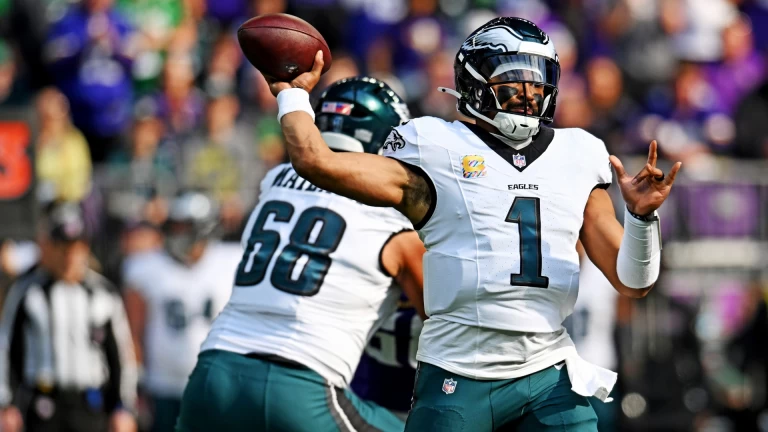 Jalen Hurts of the Philadelphia Eagles Faces the New York Giants: Top 3 Fantasy QBin Week 8
