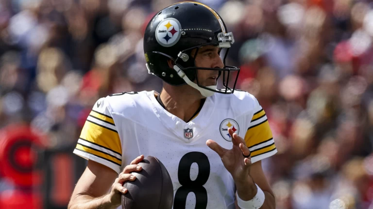 Aaron Rodgers Faces His Former Squad on Sunday Night Football